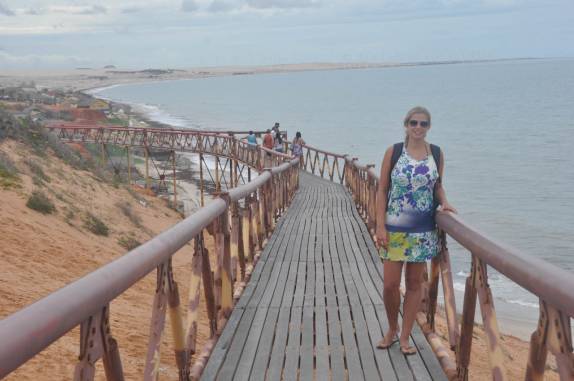 Passarela sobre as falésias em Canoa Quebrada - CE